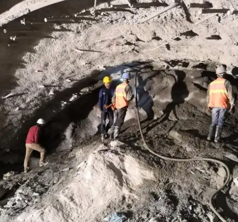 武昌拱顶带模注浆料的施工流程及注意事项